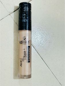 Recode Ace Of Base Studio ProLightweight Concealer