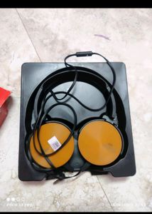 Black Over The Head Wired Signatize Headphone