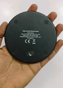 Spigen Wireless Charger Pad  Good Working