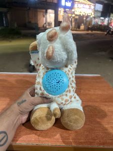 Sophie the giraffe Lullaby Light &amp; Dreams plus