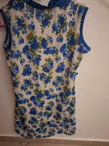 Floral Print Sleeveless Top