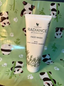 Forever Radiance Face Wash