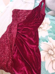 Elegant One-Shoulder Gown/ Dress