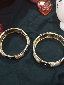 Sparkling Gold-Tone Bangle