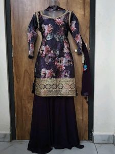 brand new..bust 28-40..lot of margin available