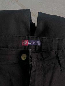 Women Black Regular Fit Pants