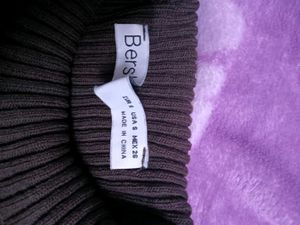 Women Knitted Crop Top