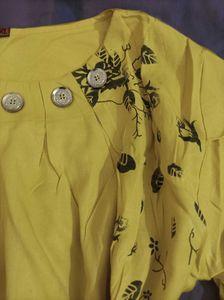 early 2000s yellow top, vintage, fun and y2k