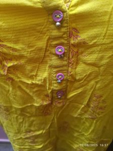 Xxl Avaasa Yellow Printed Kurta