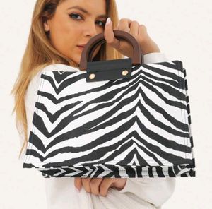 Sale Esbeda Sling Plus Handbag