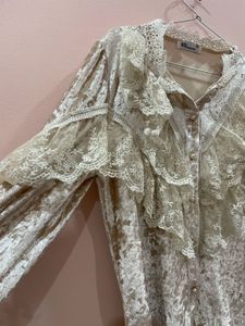 Elegant Lace Velvet Top