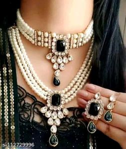 Emerald Pearl Jewelry Set
