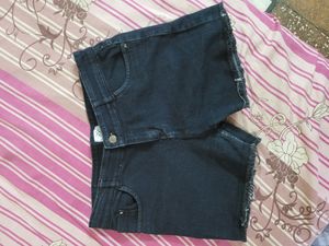 Stylish Black Denim Shorts - Very Comfortable!