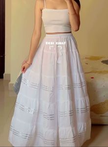 White long cute Skirt with Silver Detail