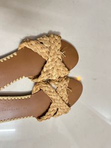Woven Slide Sandals 👠