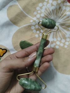 Jade Roller &amp; Gua Sha Set
