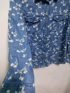 Max Blue Top With White Printed Flowers Women