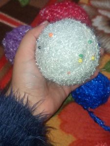 WOOLEN BALLS FOR SEWING OR CRAFT