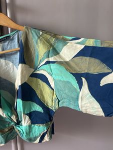 Stylish Patterned Crop Top