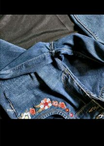 High waist Floral Embroidered Denim Jeans
