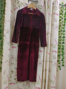 Velvet Midi Dress mahroon