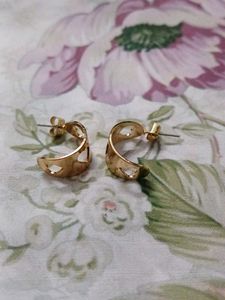 Gold Heart Hoop Earrings
