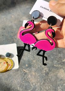 Pink Swan 🩷 Earring