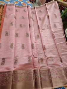 Elegant Pink Paisley Saree