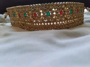 Elegant Choker In Multicolor
