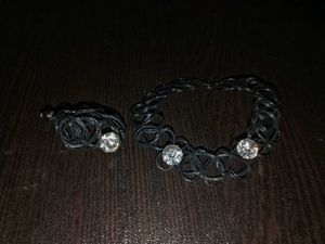Choker bracelet and ring set