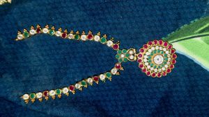 Elegant Kundan Necklace