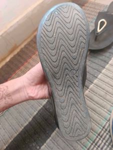 Black Sandle