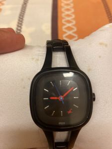 Fastrack Analog Black Dial Women