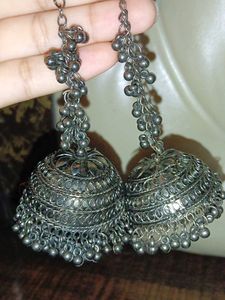 Earings
