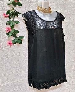 Size L 🎁Buy 2 Get 1 Free 🎁Lace Detail Top