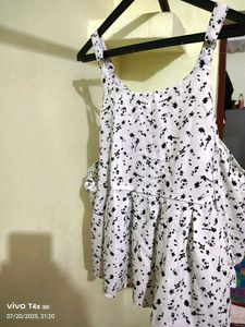 Black &amp; White Floral Print Top