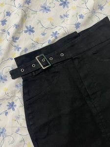 Y2k Black Belted Skirt🐈‍⬛