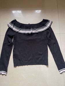 Down Shoulder Crop Top