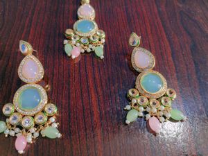 A Beautiful Polki  Earings &amp; Mangtika Set