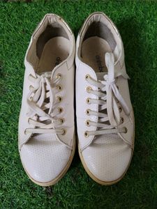 Dressberry Sneakers