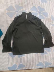 Black Women Top Size: 38inc.