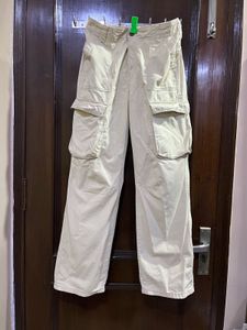 Bershka Baggy Beige Cargo Pants