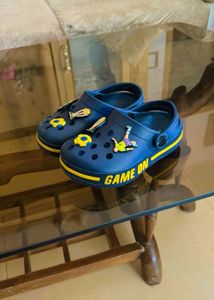 Kids&#39; Soccer Clogs - Size 8
