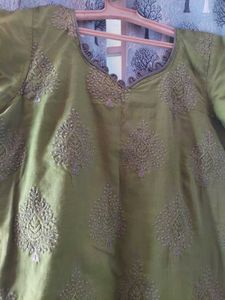 Green Embroidered Kurta