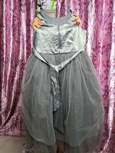 Girl&#39;s Gray Tulle Party Dress
