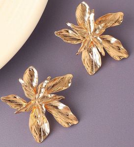 Gold Flower Earrings