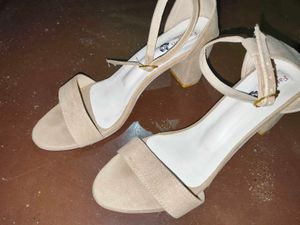 Heel Sandal👠