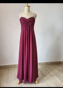 Elegant Burgundy Maxi Dress