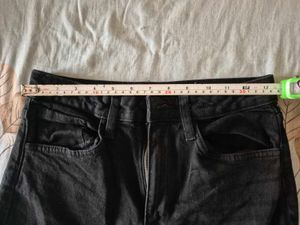 H&amp;M Straight Fit High Waist Black Jeans