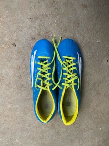Sega Star Impact Football Shoes With Vans Socks